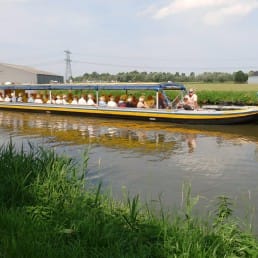 Boot vol met mensen Rondvaart Westland